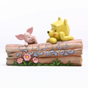 Figura enesco disney winnie the pooh winnie y piglet sobre el tronco